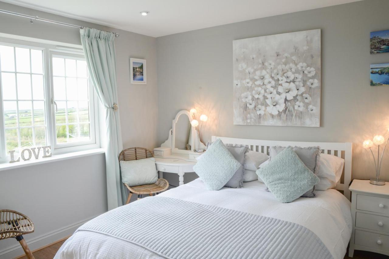 Tregaddra Farm B&B Helston Extérieur photo