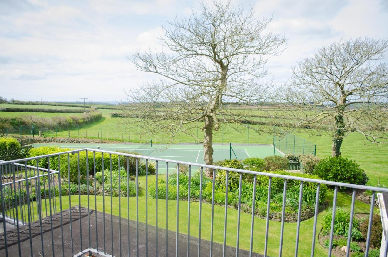 Tregaddra Farm B&B Helston Extérieur photo