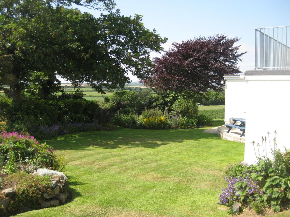 Tregaddra Farm B&B Helston Extérieur photo