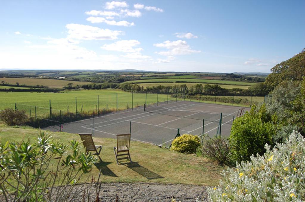 Tregaddra Farm B&B Helston Extérieur photo