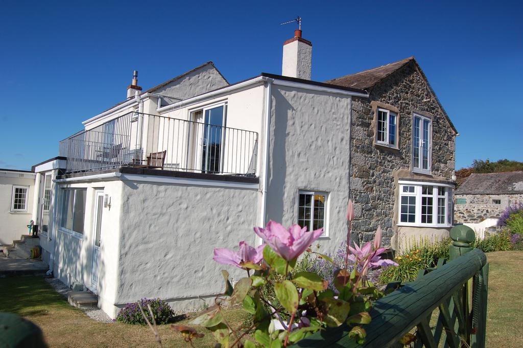 Tregaddra Farm B&B Helston Extérieur photo